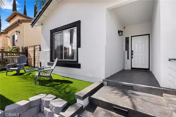 Canyon Lake, CA 92587,30709 Long Point DR