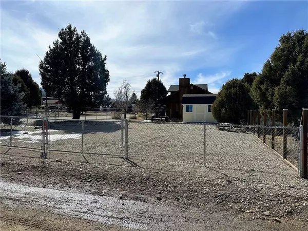 Big Bear City, CA 92314,849 Hemlock LN