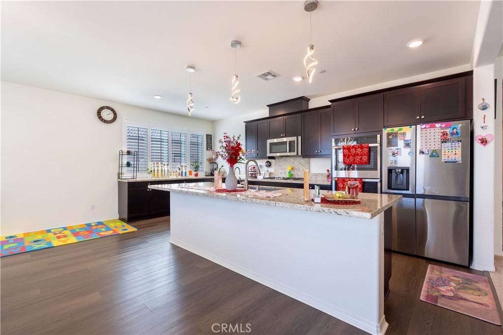 Jurupa Valley, CA 92509,6594 June Mountain Way