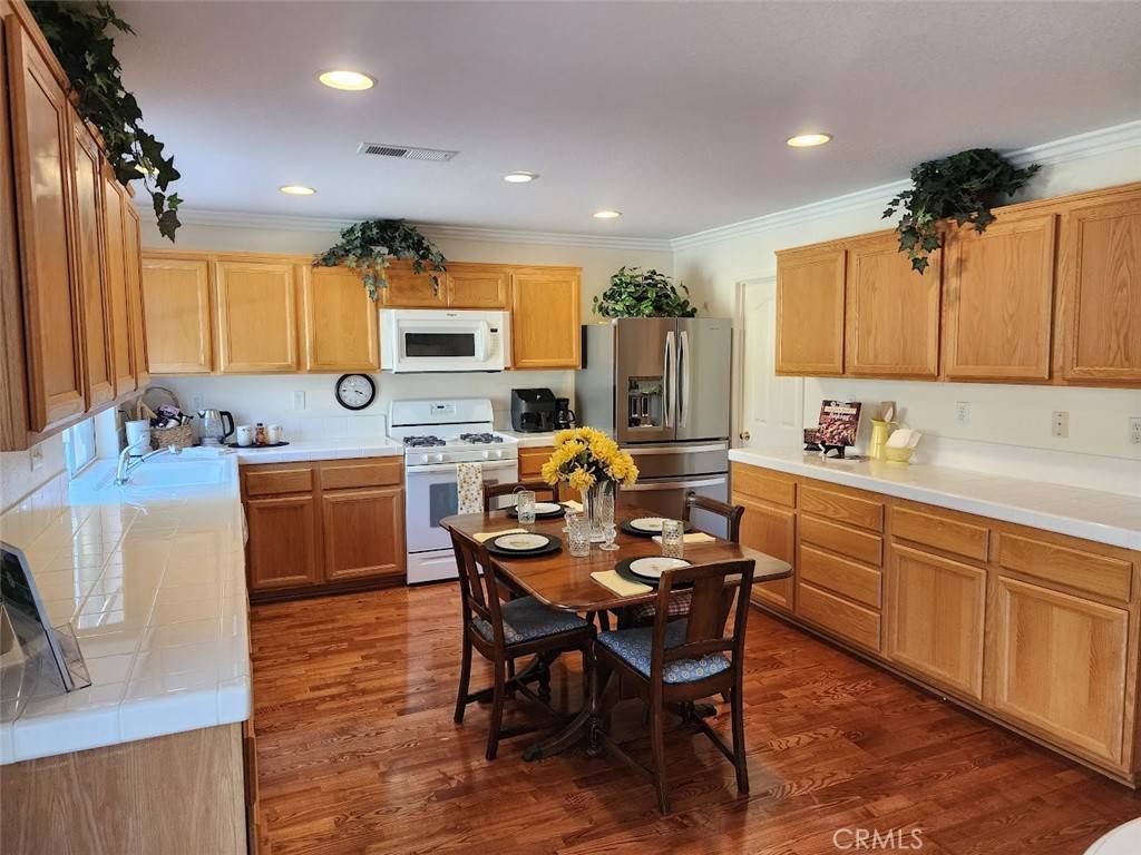Irvine, CA 92602,9 Calais
