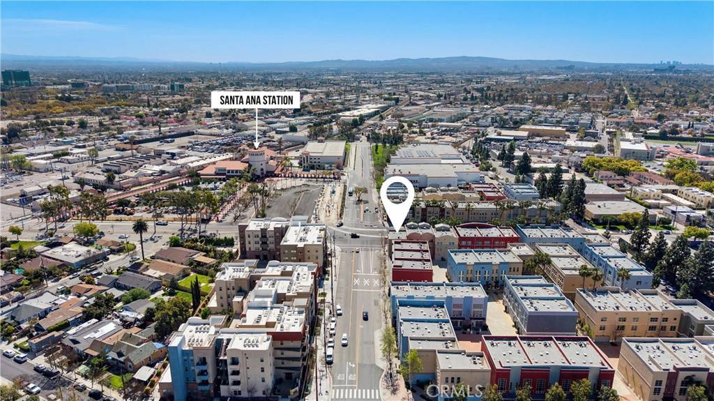 Santa Ana, CA 92701,704 N Santiago ST