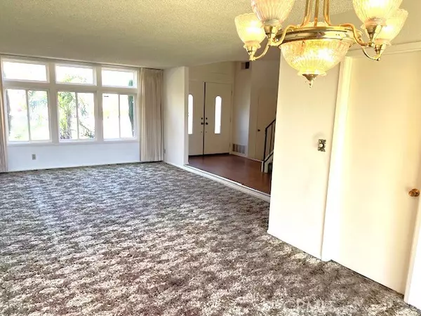 Cerritos, CA 90703,13702 Darvalle ST