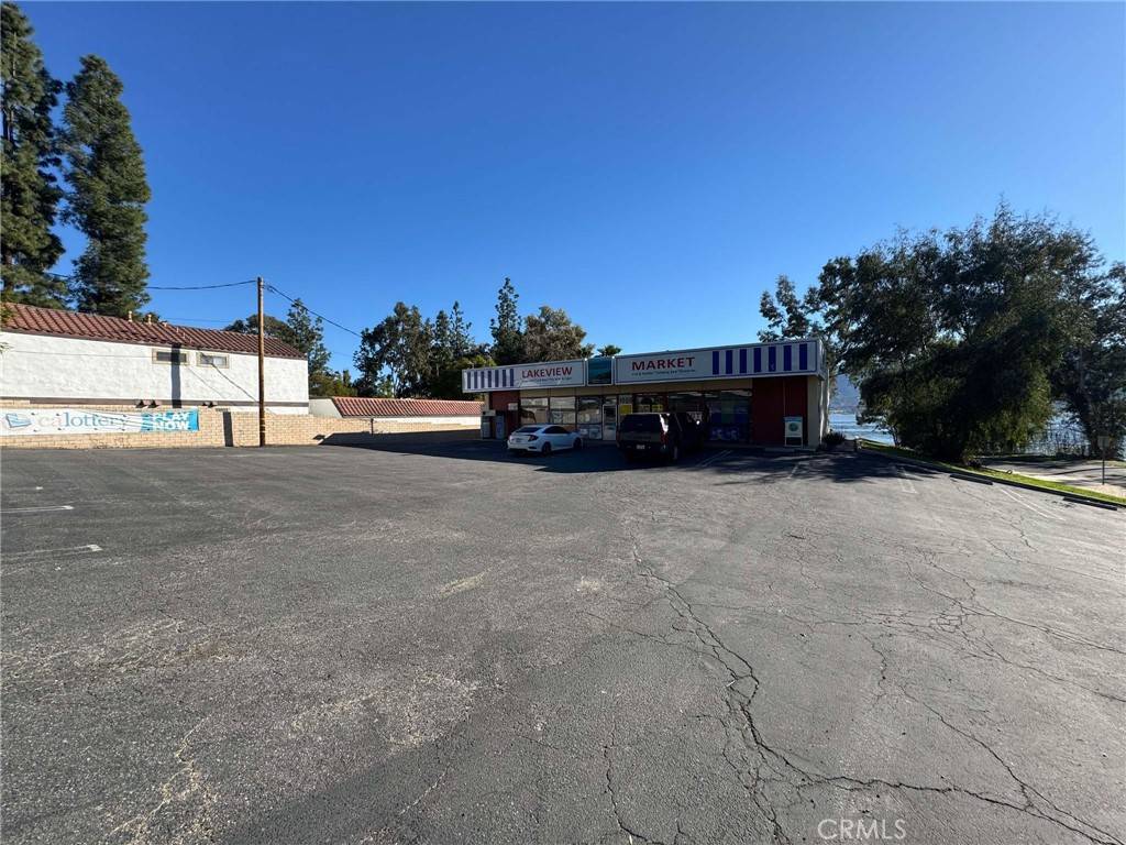 Lake Elsinore, CA 92530,1006 W Graham AVE