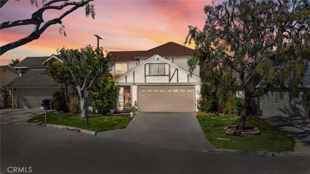 Placentia, CA 92870,657 W Palm DR