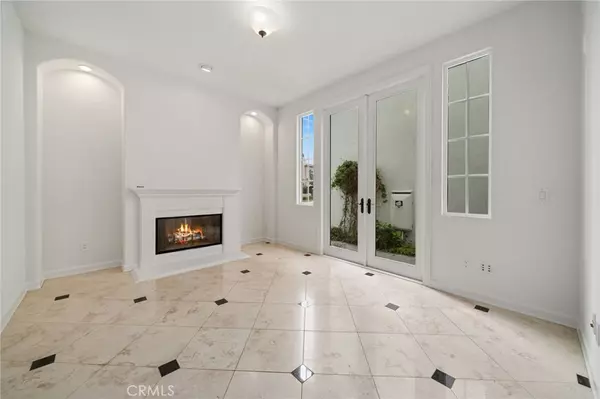 Long Beach, CA 90803,5972 Spinnaker Bay DR