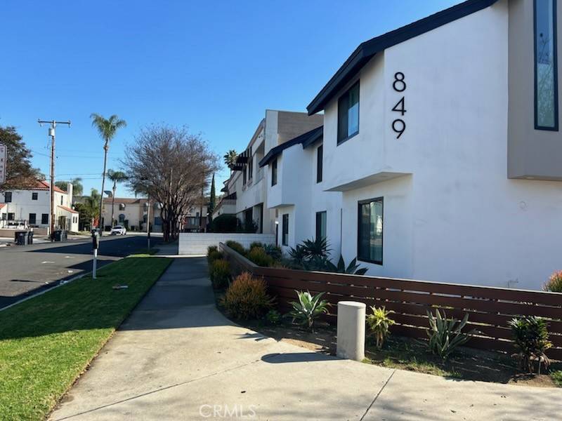 Santa Ana, CA 92701,849 N Van Ness AVE