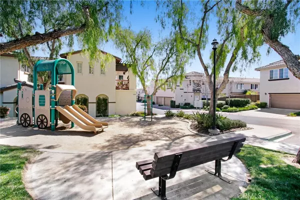 San Diego, CA 92131,10695 Wexford ST #2