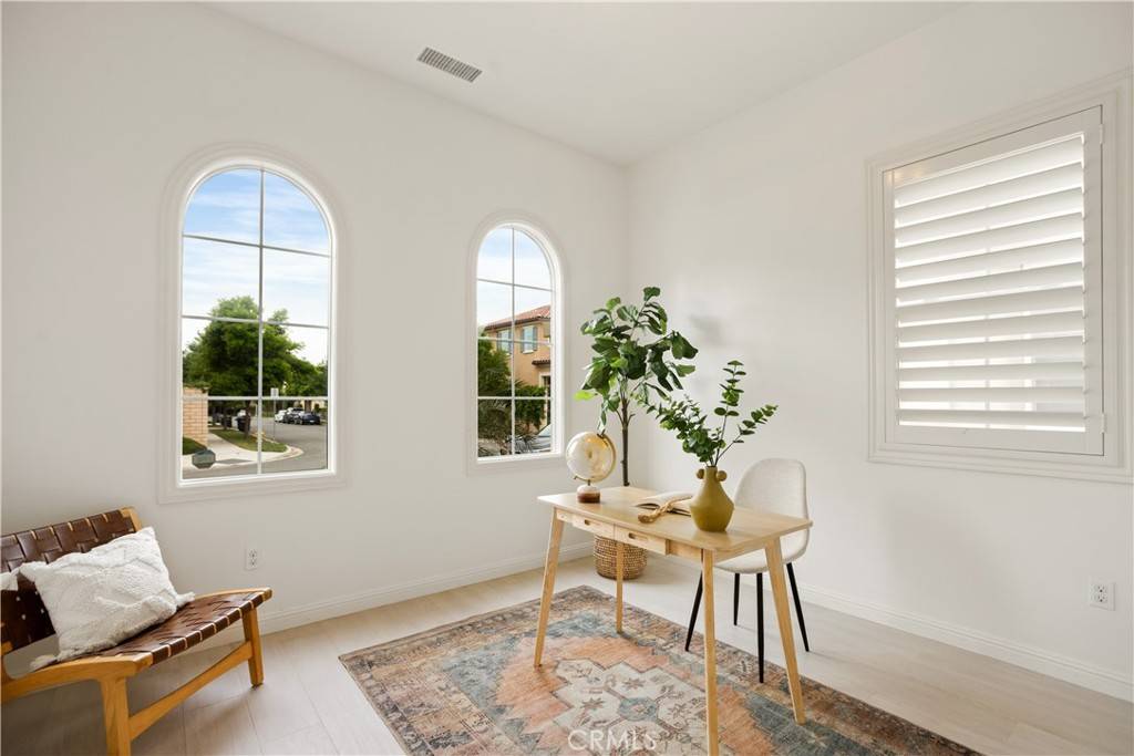 Lake Forest, CA 92630,47 Castellana