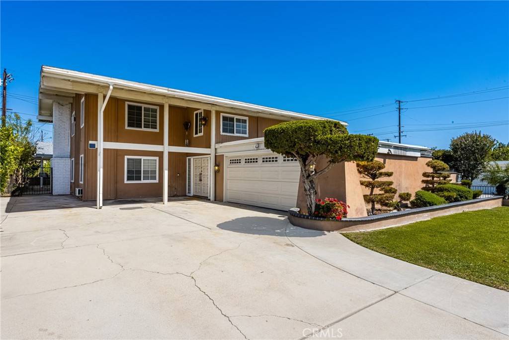 5642 Burlingame Avenue,  Buena Park,  CA 90621