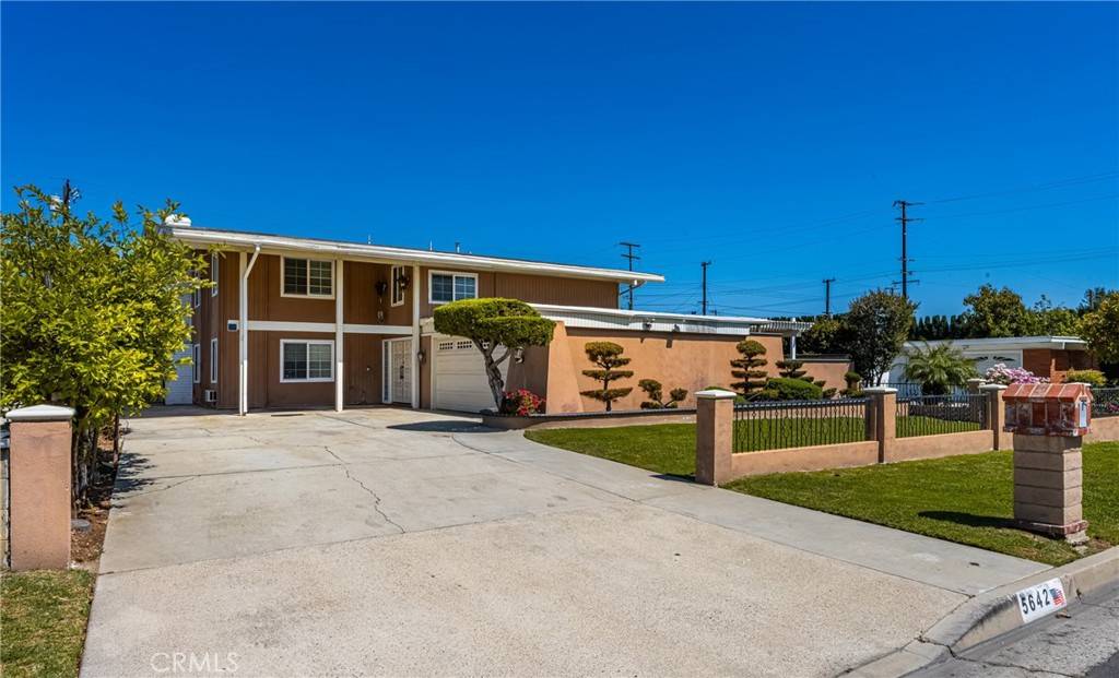 Buena Park, CA 90621,5642 Burlingame Avenue