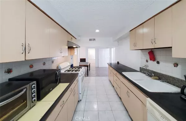 West Covina, CA 91790,1020 E Rowland AVE