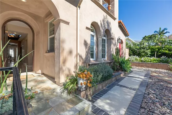 Fullerton, CA 92832,747 Oceanview DR