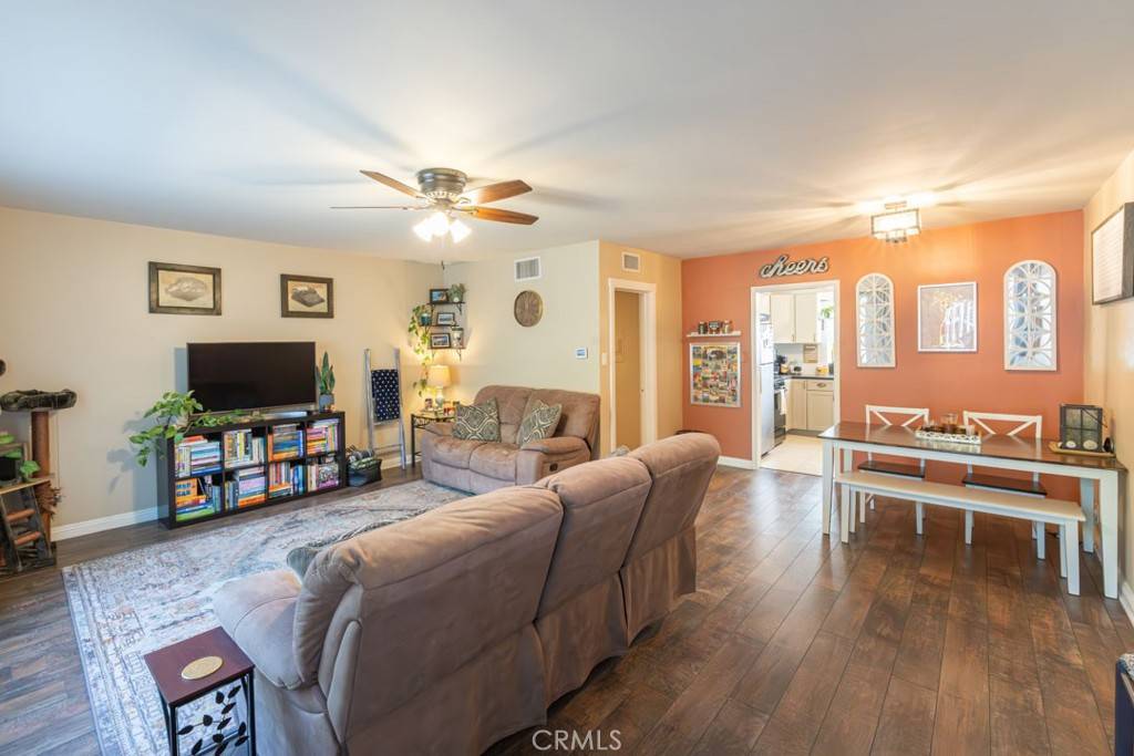 5270 E Anaheim RD #2, Long Beach, CA 90815