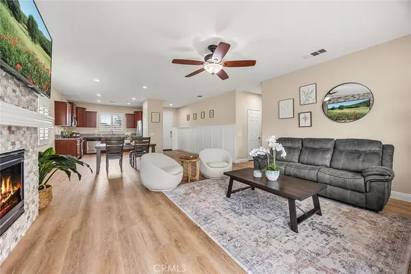 Eastvale, CA 92880,14956 Landerwood DR