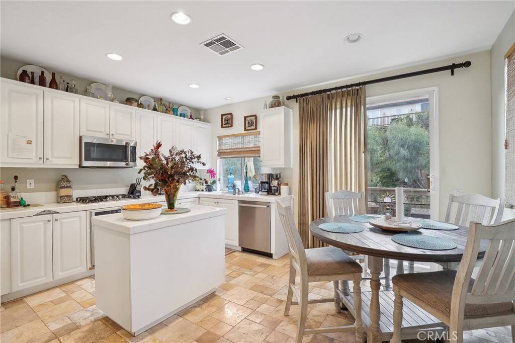 Orange, CA 92867,6859 E Monaco Pkwy