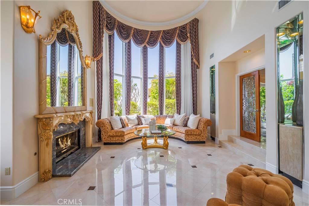 Whittier, CA 90605,8113 Newcastle DR