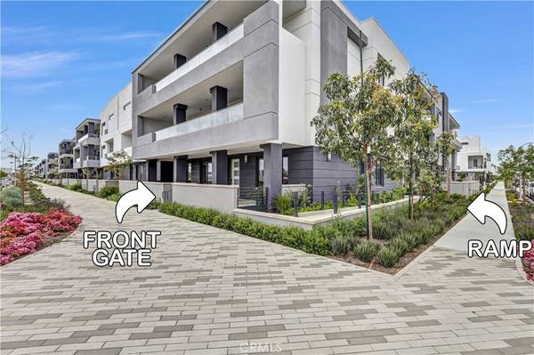 16235 Dawn WAY #104,  Tustin,  CA 92782