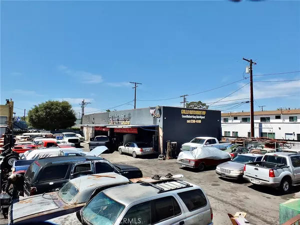 Long Beach, CA 90804,2427 E Anaheim ST