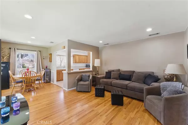 Lakewood, CA 90713,4858 Canehill AVE