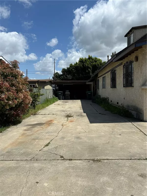 Stanton, CA 90680,10872 Flower AVE