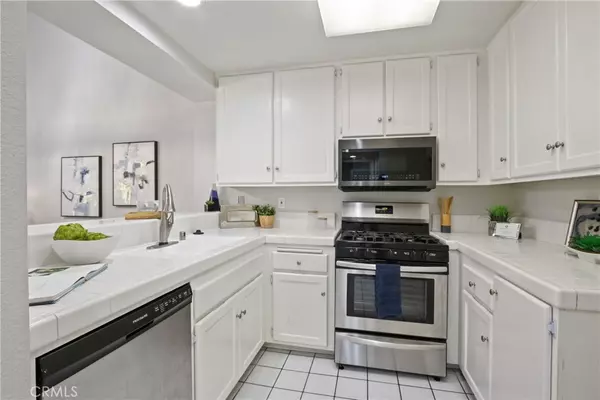 San Pedro, CA 90732,1360 W Capitol DR #334