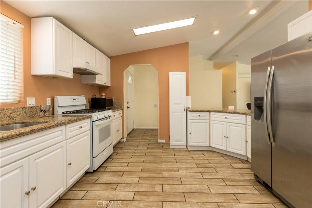 Hemet, CA 92543,226 N Hamilton AVE
