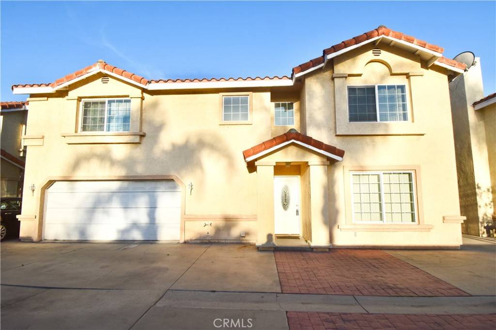 Paramount, CA 90723,8741 Vans ST
