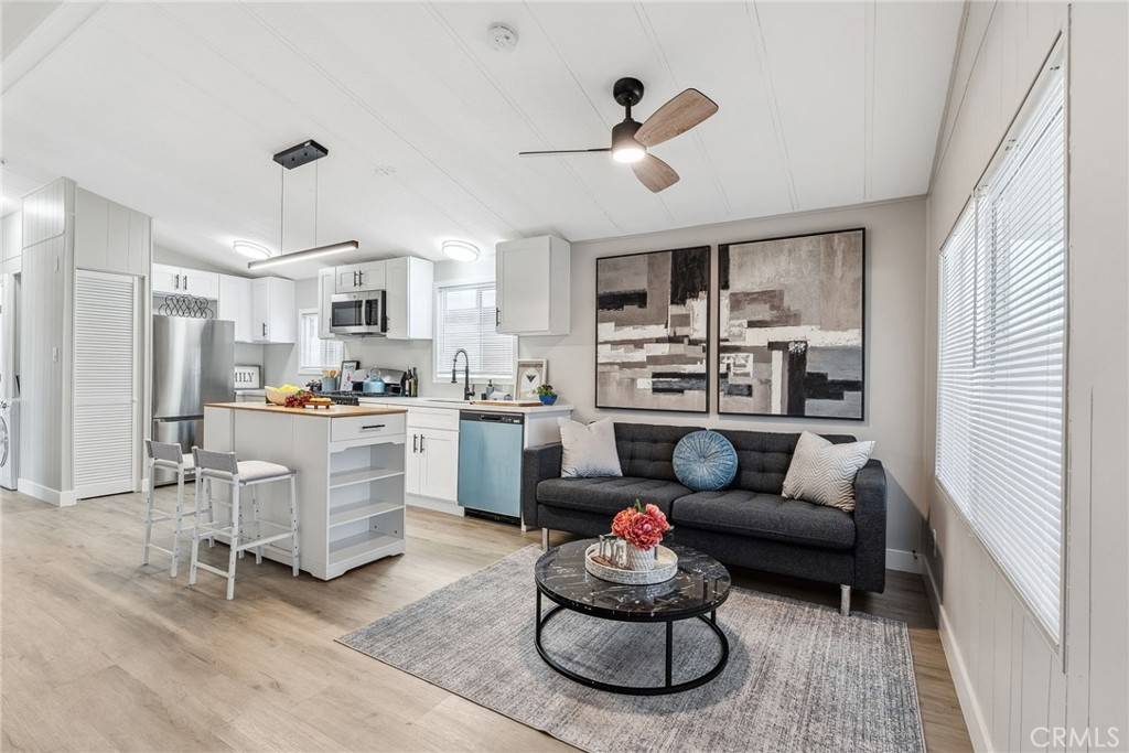 Fullerton, CA 92833,1850 W Orangethorpe AVE #25