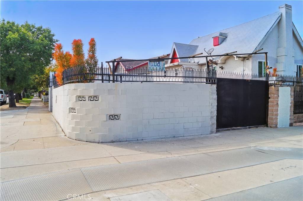 7515 S Vermont AVE, Los Angeles, CA 90044