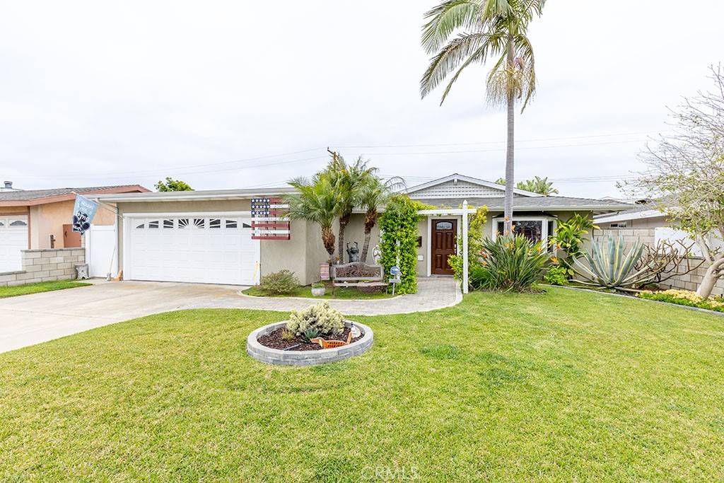 Huntington Beach, CA 92646,9612 Flounder DR
