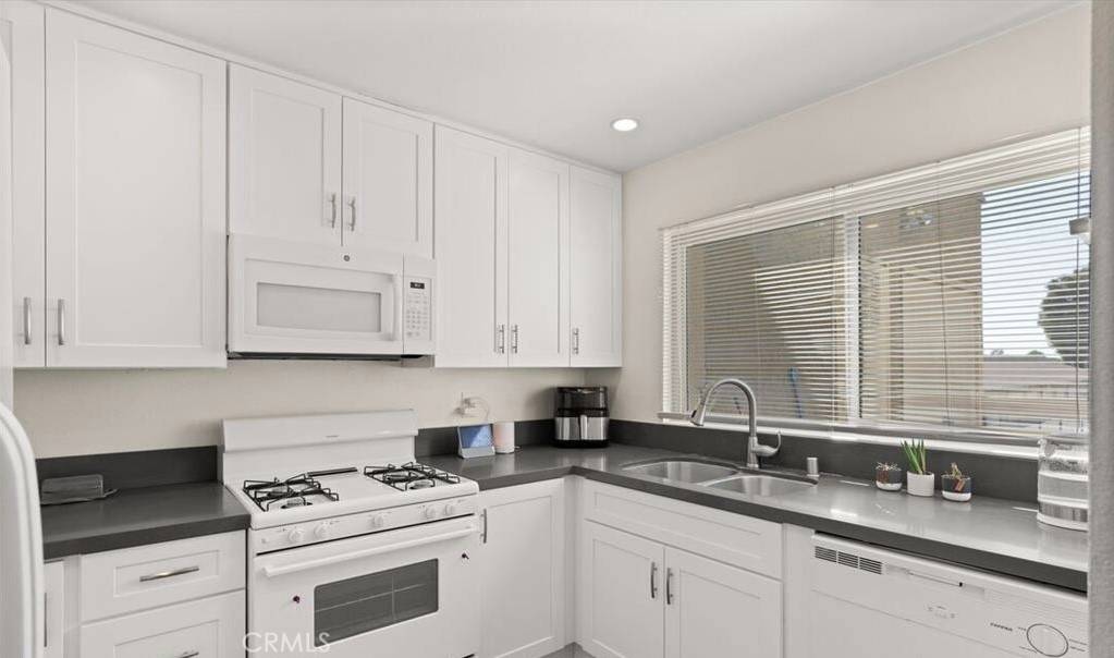 Cypress, CA 90630,5473 Twin Lakes DR #22