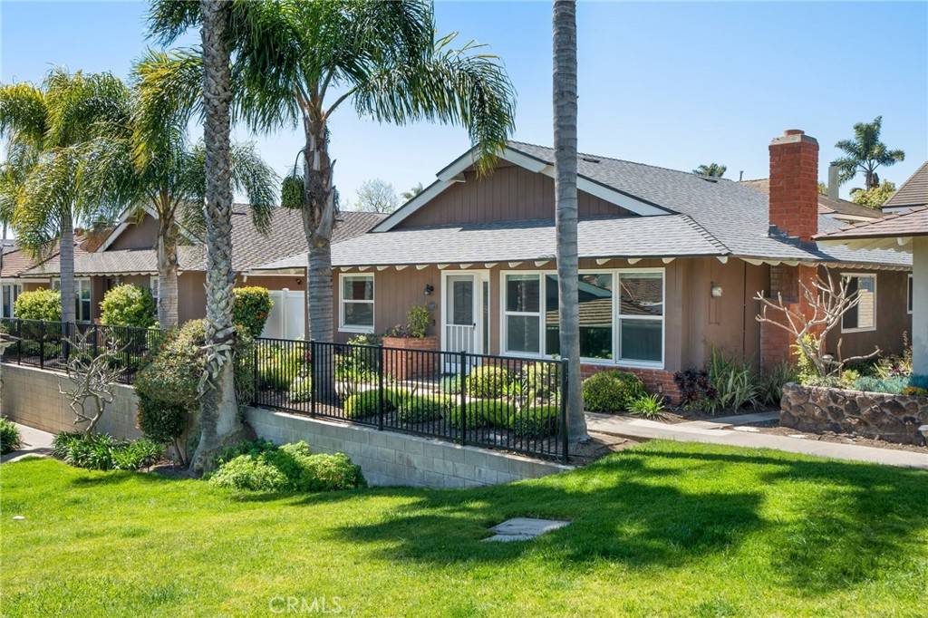 16912 Canyon LN, Huntington Beach, CA 92649