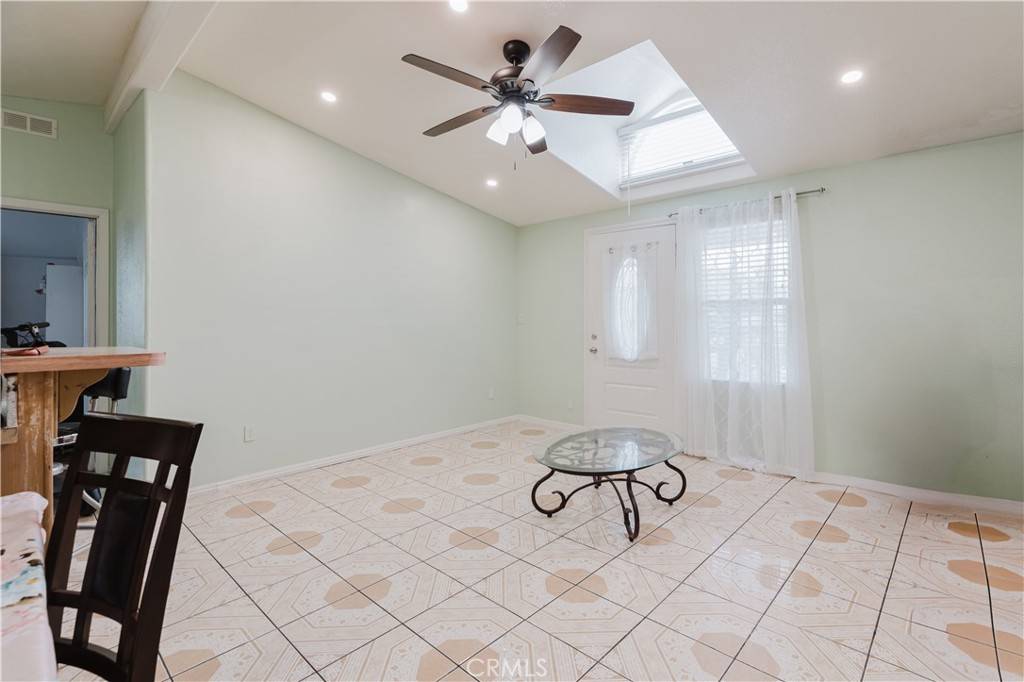 Rialto, CA 92376,250 N Linden AVE #57