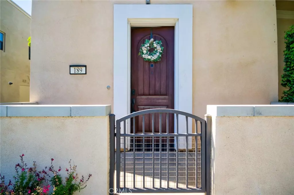 Irvine, CA 92618,189 Follyhatch