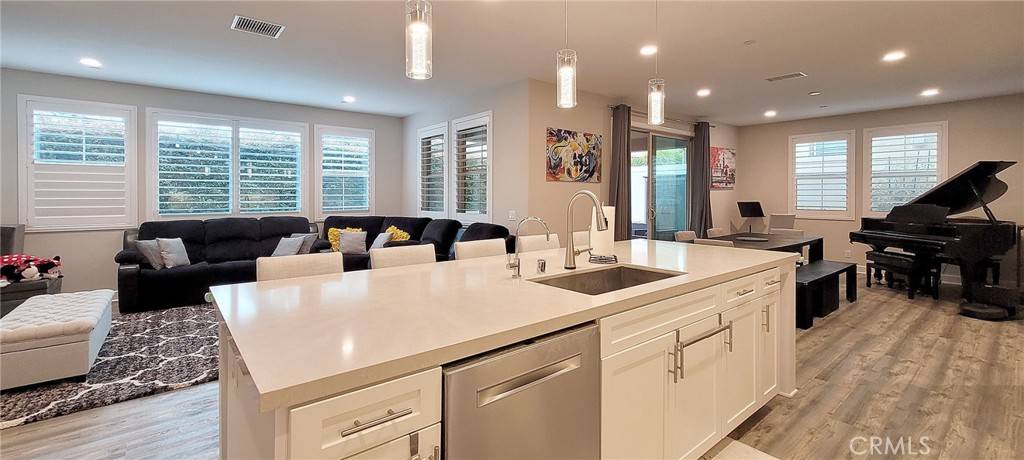 Anaheim Hills, CA 92807,252 N Dalton DR