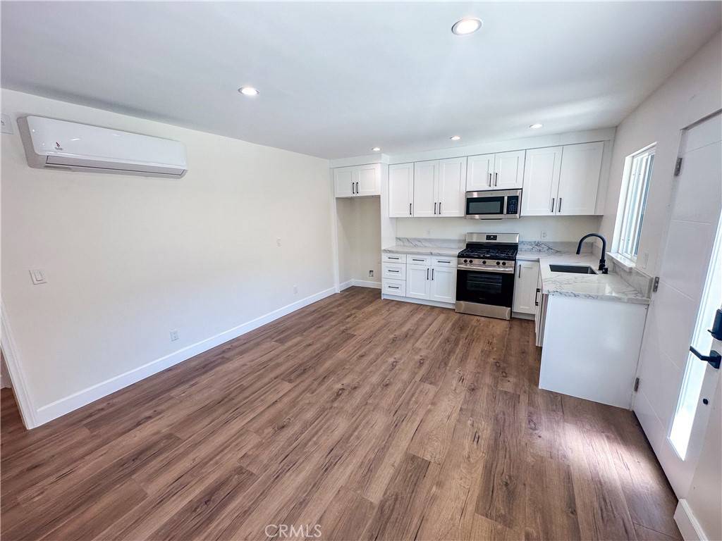 Los Angeles, CA 90016,2927 S Redondo BLVD #1