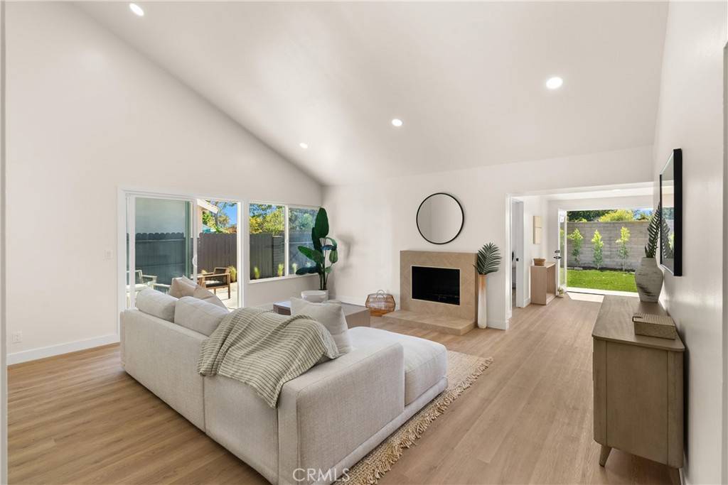 Mission Viejo, CA 92691,24161 Barquero DR