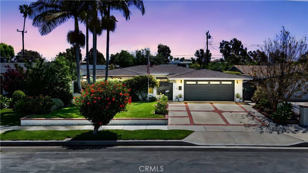 2924 Royal Palm DR, Costa Mesa, CA 92626