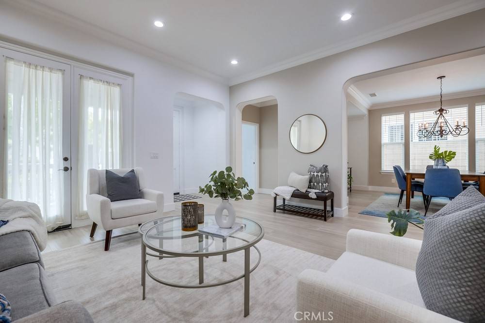 1916 W Blackhawk DR, Santa Ana, CA 92704