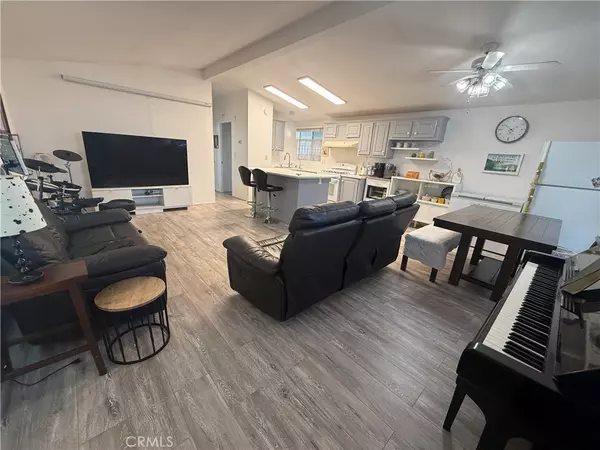 Hawaiian Gardens, CA 90716,12550 Carson ST #70