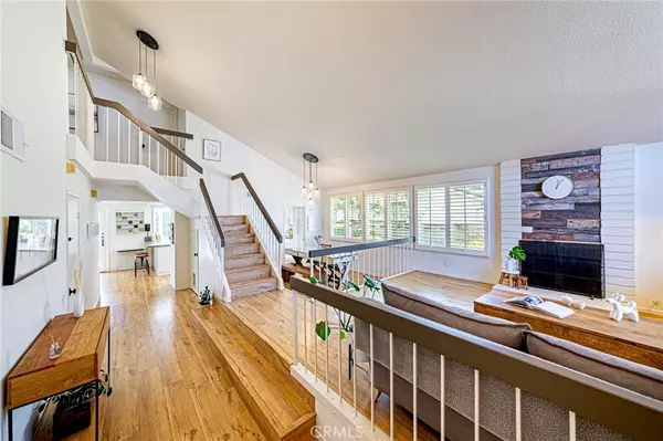 Mission Viejo, CA 92691,26492 Dineral