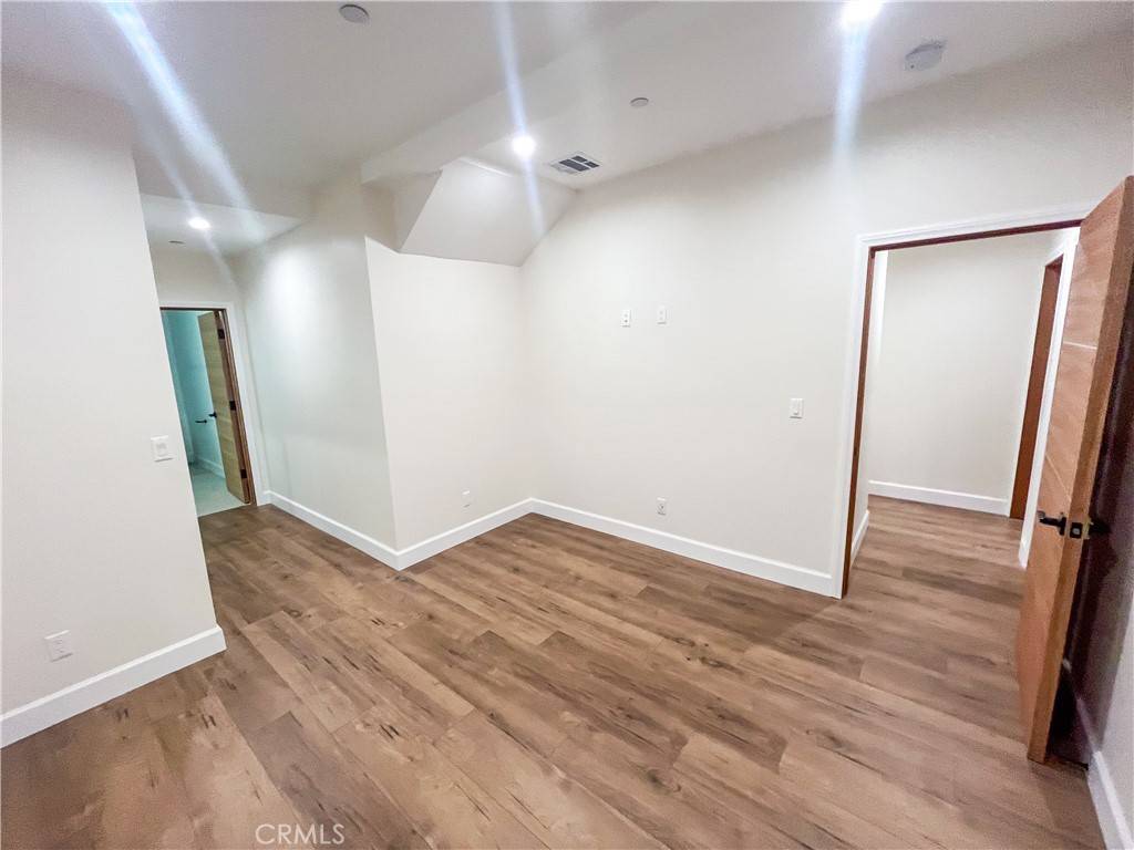 Los Angeles, CA 90016,3022 1/2 Virginia RD