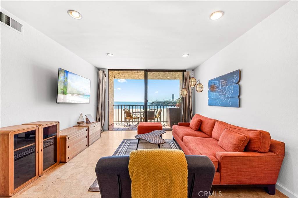 Long Beach, CA 90802,1140 E Ocean BLVD #338
