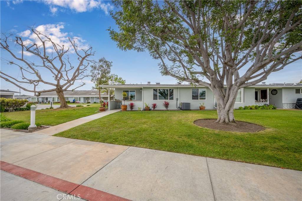 Seal Beach, CA 90740,1301 Skokie RD #27L