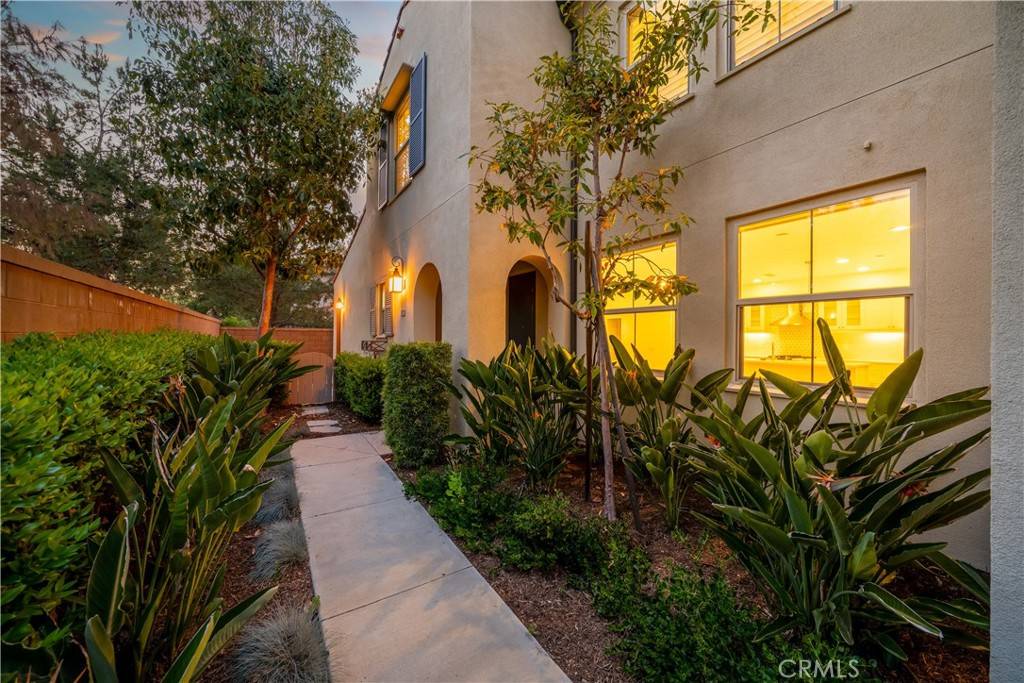 Irvine, CA 92618,130 Borrego