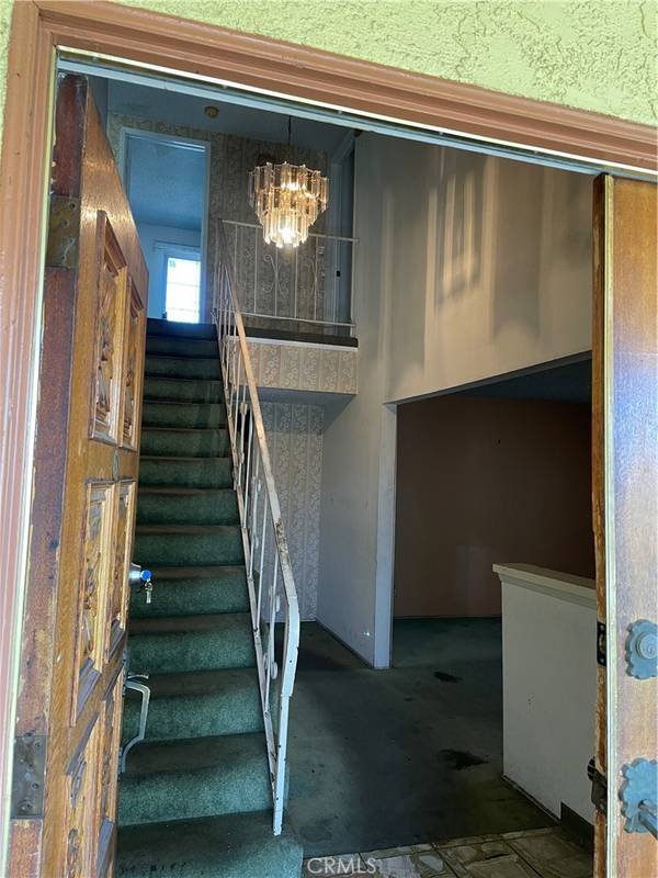 Carson, CA 90746,825 E Claude ST