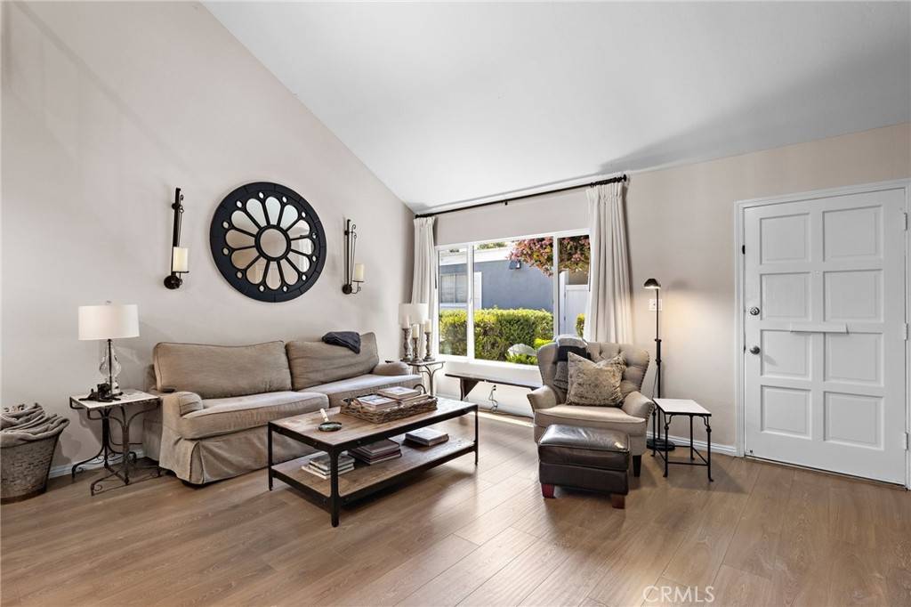 Costa Mesa, CA 92626,133 Morristown LN