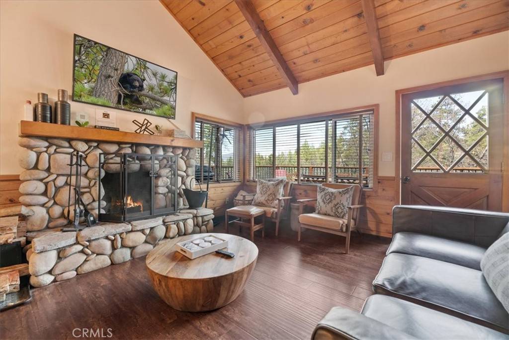 Big Bear City, CA 92314,698 Villa Grove AVE
