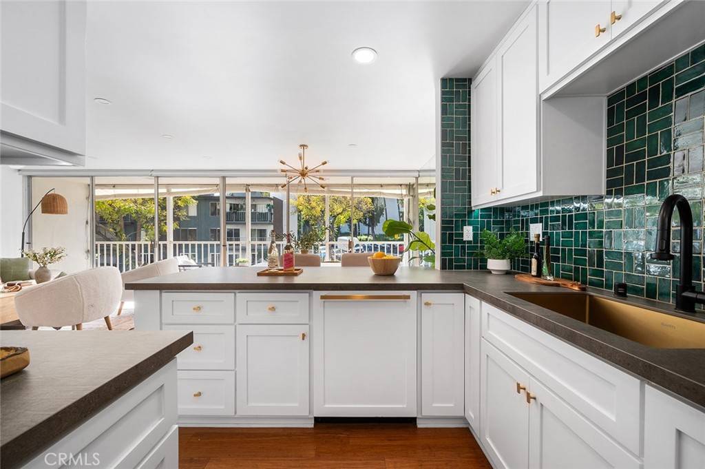 1400 N Sweetzer AVE #102, West Hollywood, CA 90069
