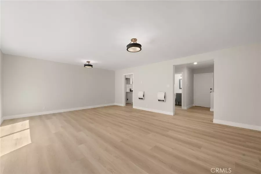 624 S Sullivan ST #8A, Santa Ana, CA 92704